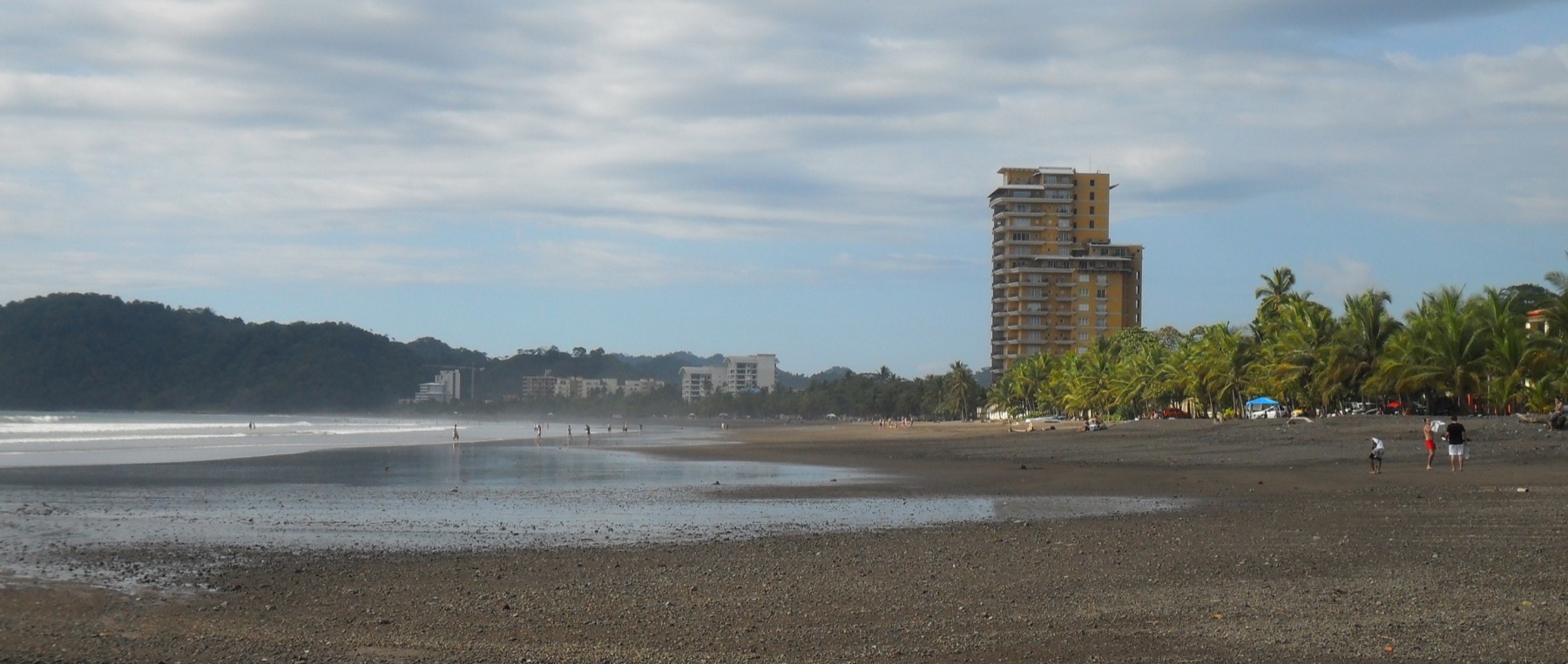 Daytime view across Jacó Beach